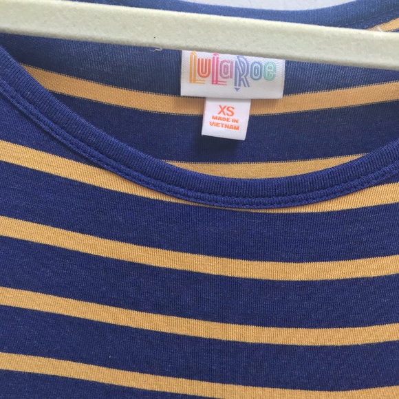 XS LuLaRoe Carly - Picture 2 of 2